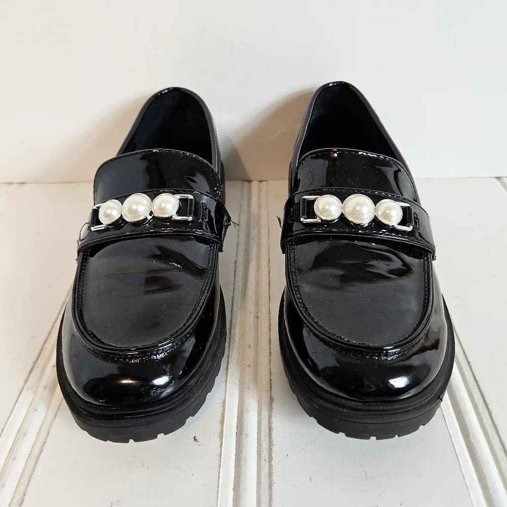 Marc Fisher Kids Loafers Girls 3/1.5 Pearl Band Chunky Lug Patent Leather Black!